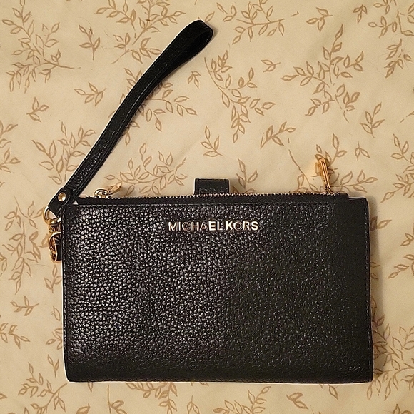 Michael Kors Adele Double-Zip Pebble Leather Phone Wristlet - Picture 1 of 5